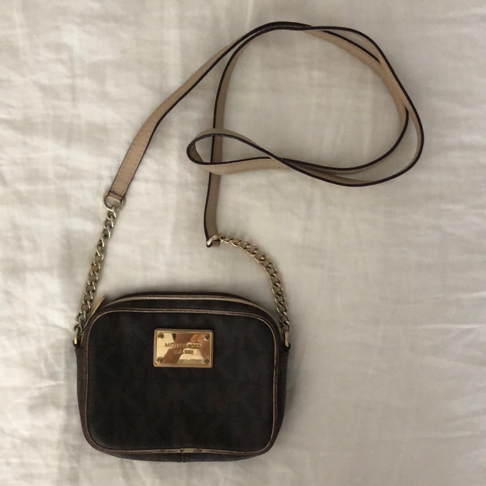 Michael Kors Wristlet Crossbody